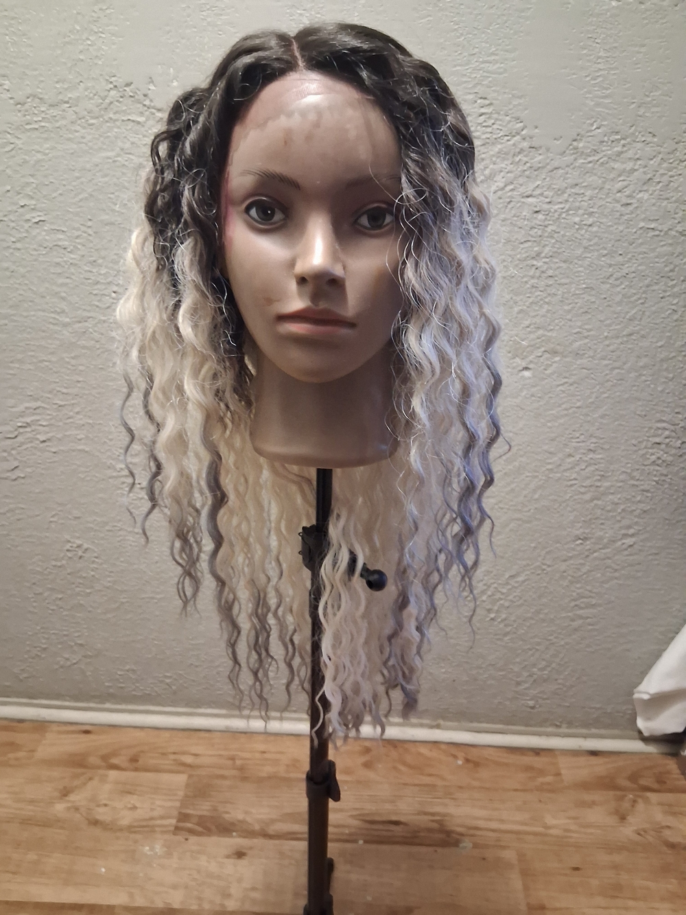 Lace Front Ombre Curly Wig - Blonde with Dark Roots